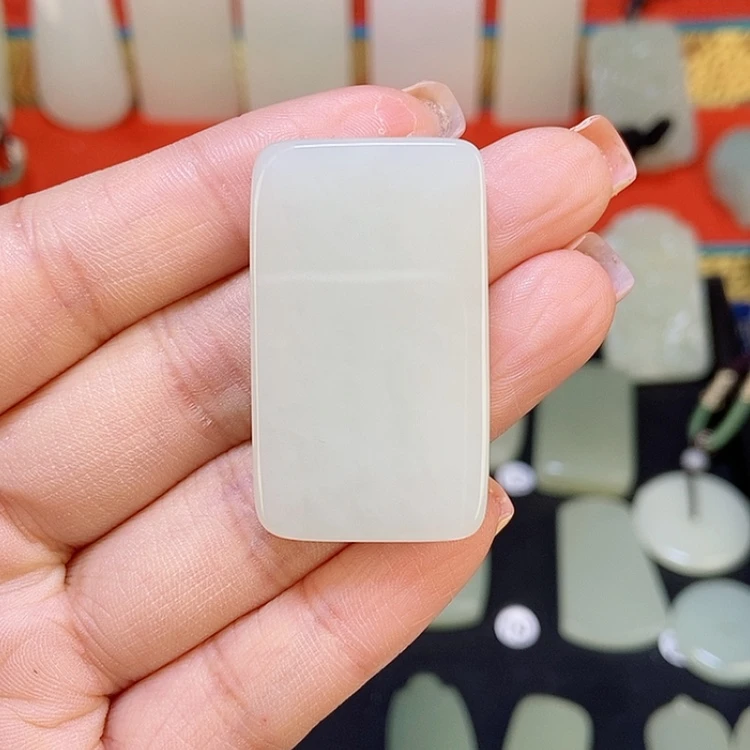 【闪购商品】颈饰未镶嵌和田玉