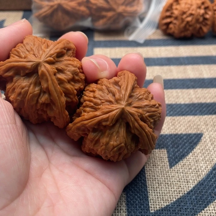 用***6核桃白狮子42核桃