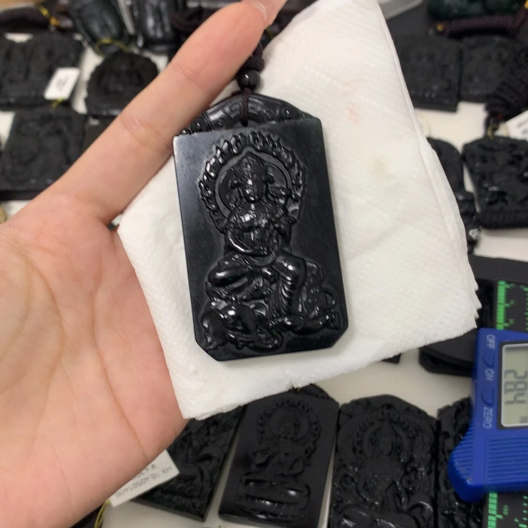 王***文天然缅甸a货钢琴黑挂件