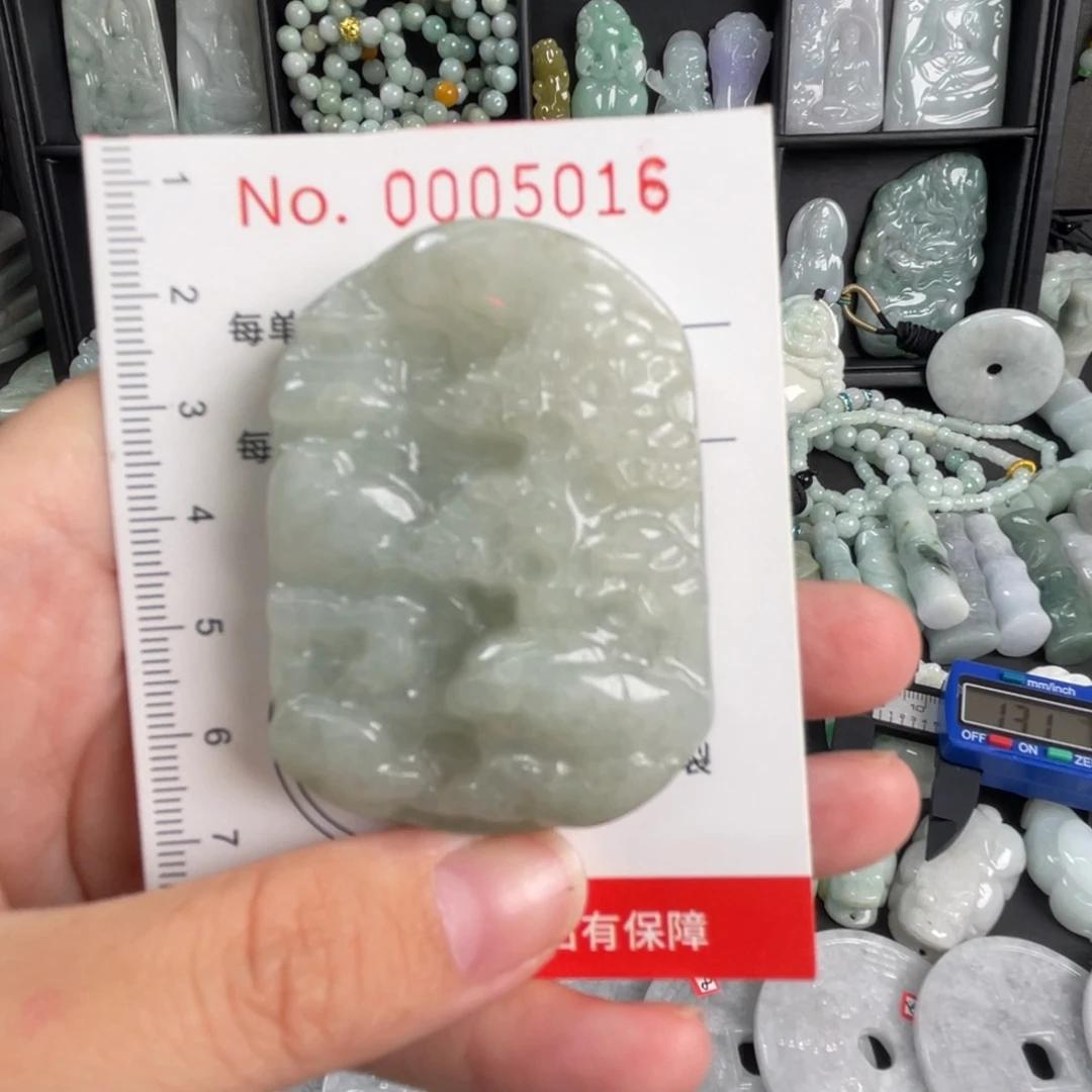 翡翠未镶嵌吊坠(不含链)瑕疵