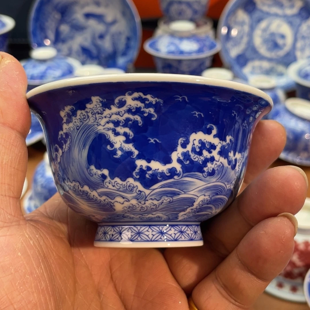 陶月楼 柴窑 海浪纹压手杯