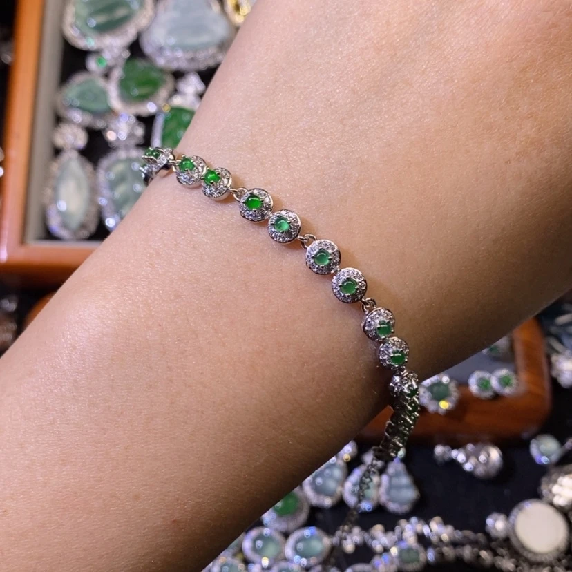 【闪购商品】翡翠颈饰未镶嵌天然