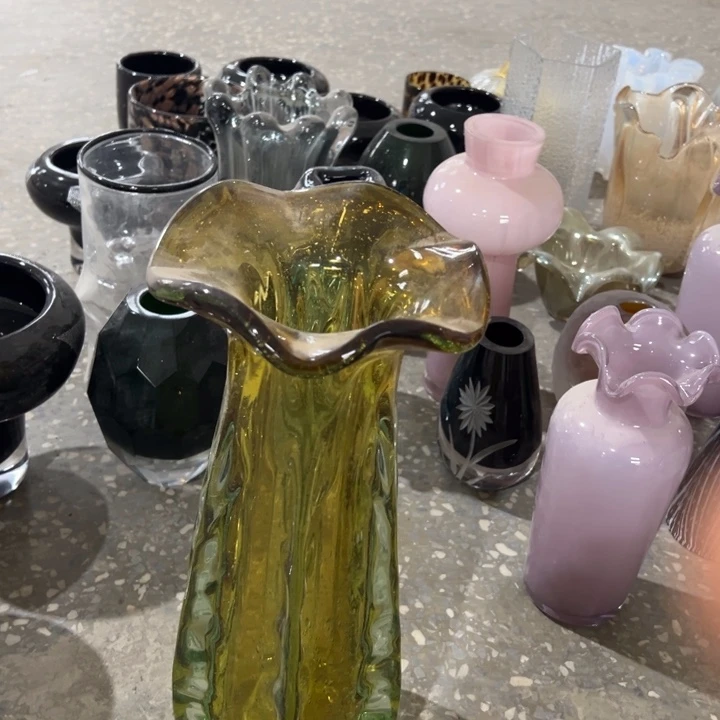 星***颐琉璃弘扬琉璃花器高度38微瑕
