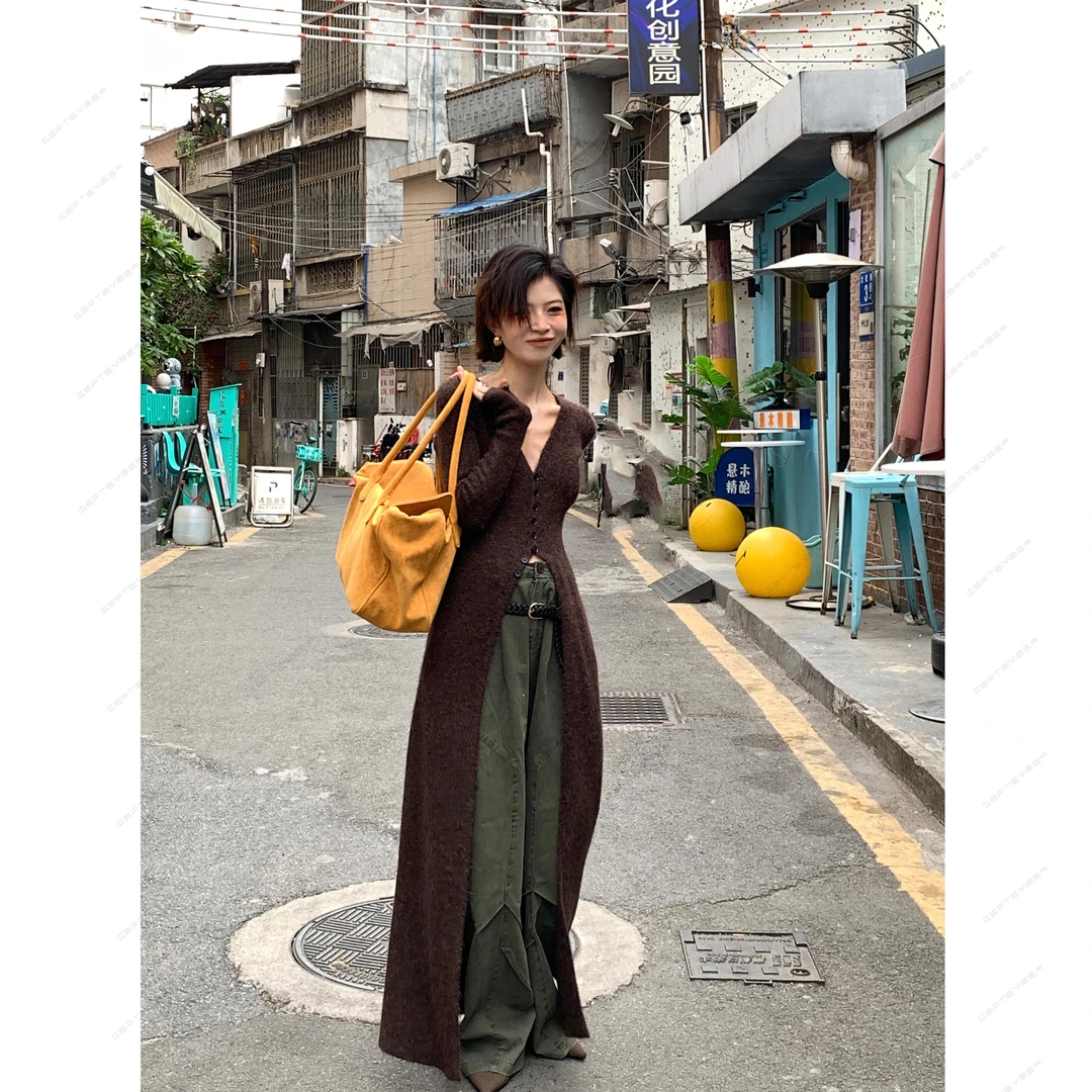 秋冬季新款断码捡漏.【偷渡时间】长款线条感排扣毛衣开衫 3909/11