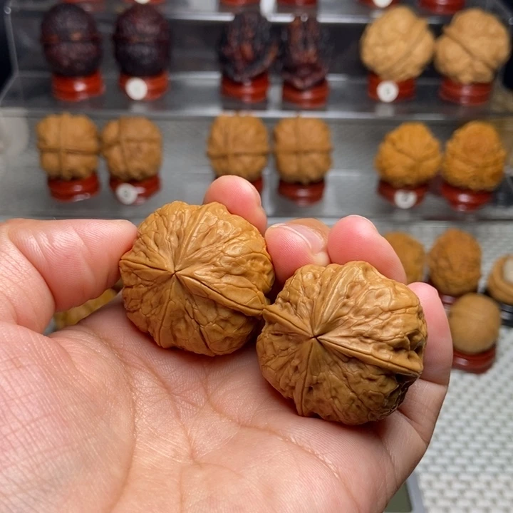 桃核把件Y****机御宝四棱98