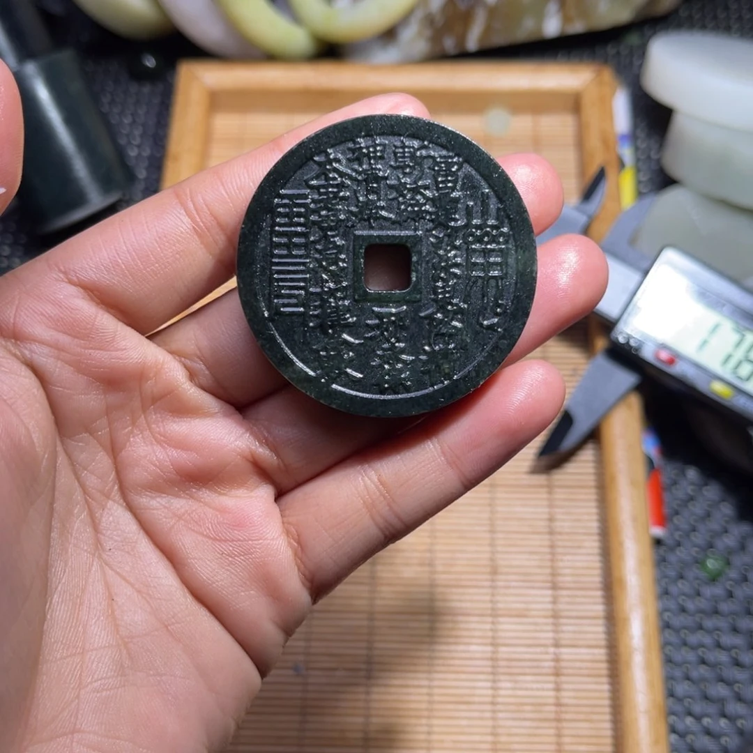 未镶嵌和田玉车挂