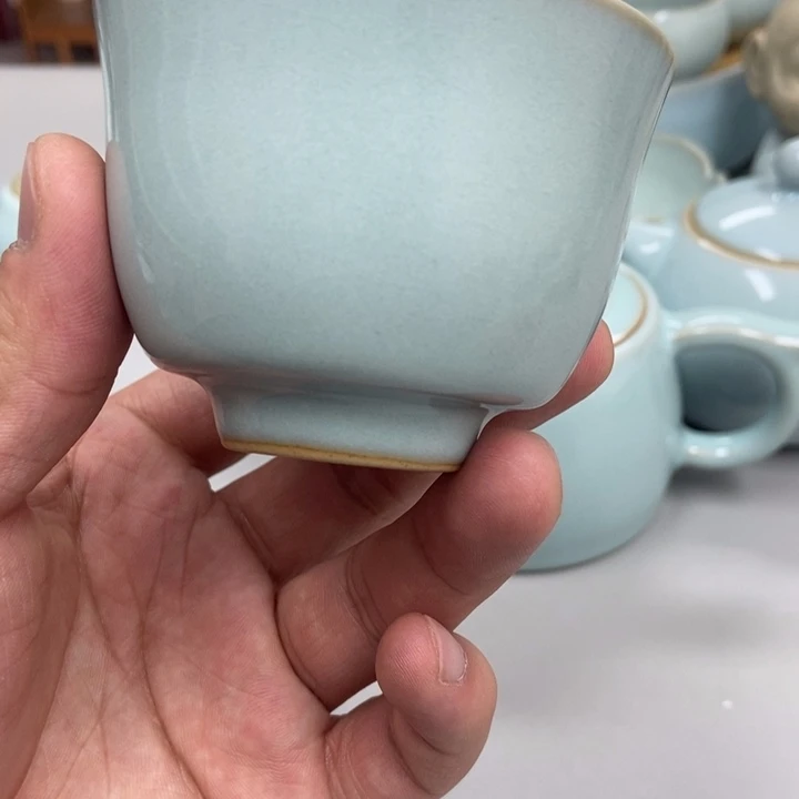 瓷生****4天青色赵琳铃铛杯