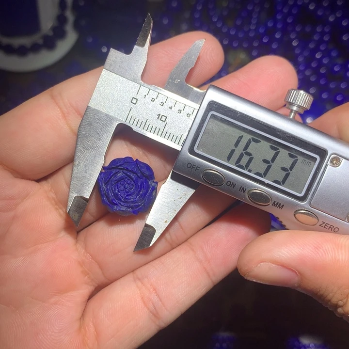 青金石未镶嵌杜丹花