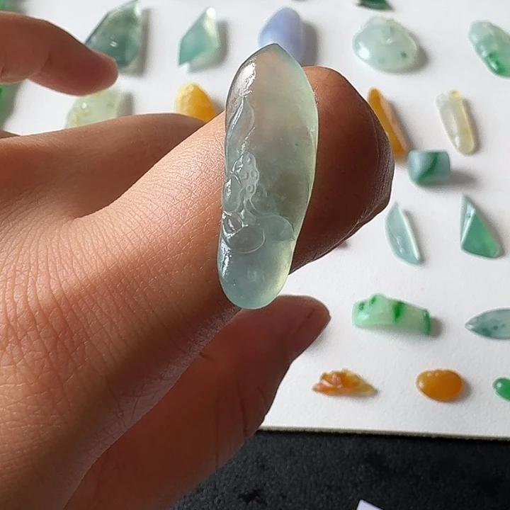 定制翡翠未镶嵌莲花