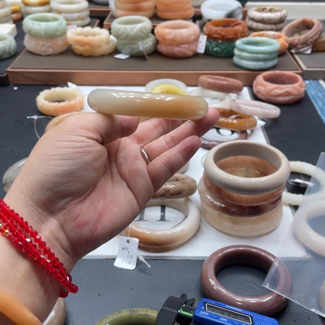 石英质玉手镯未镶嵌清*、