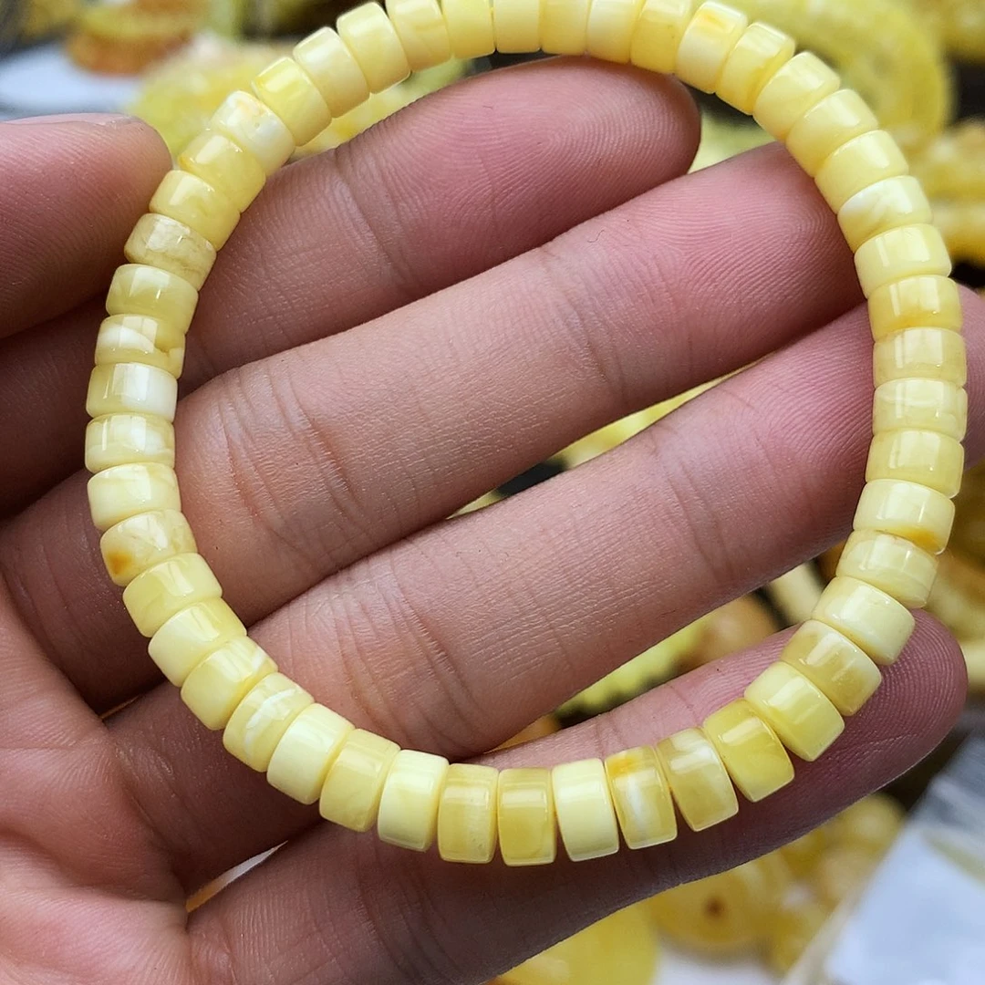蜜蜡未镶嵌珠宝奇石