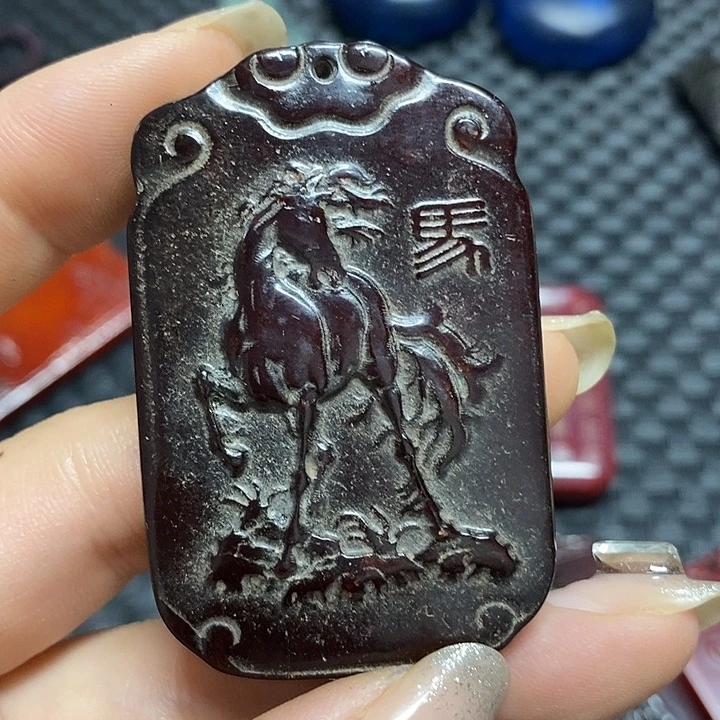 深***生龙脊菩提吊坠