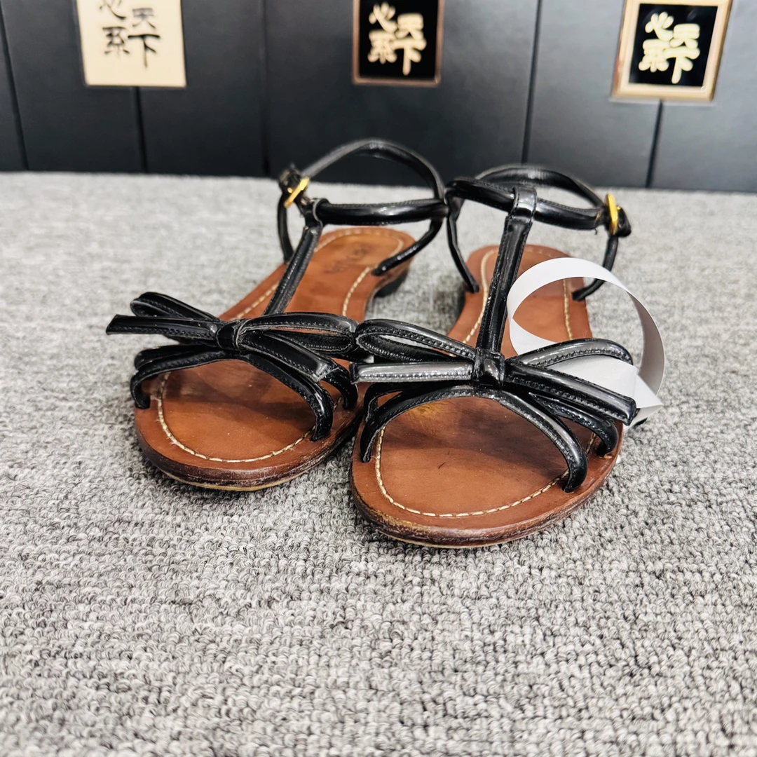 95新 Prada/普拉达 蝴蝶结一字凉鞋37码ysc3259