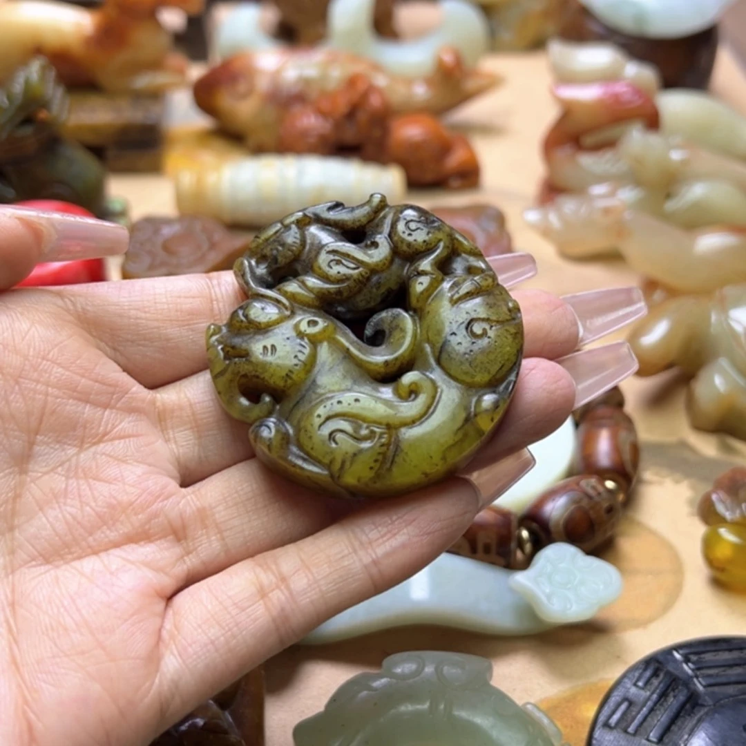 【闪购商品】蛇纹石玉颈饰未镶嵌