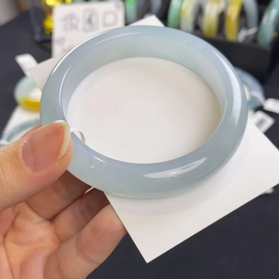 翡翠未镶嵌手镯冰川蓝55.5