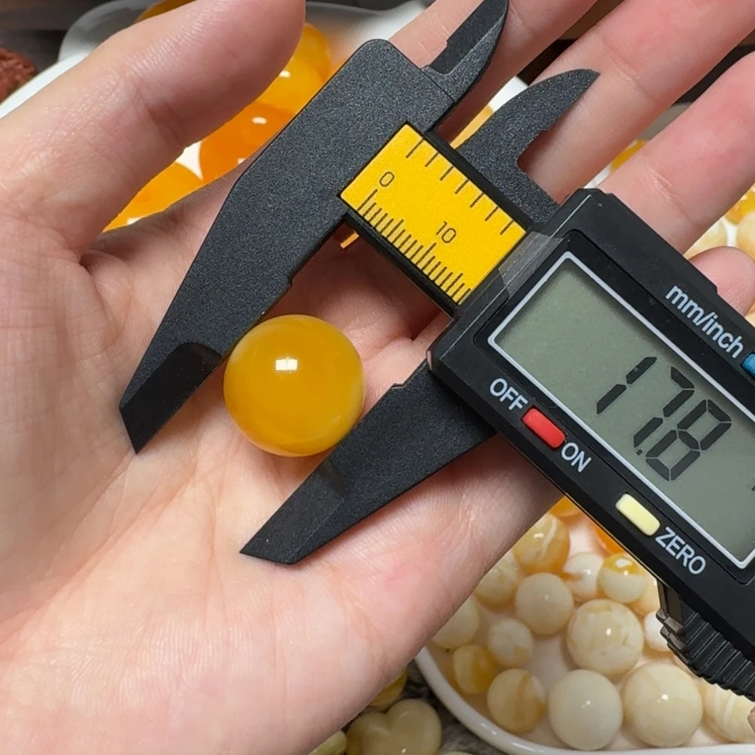 琥珀未镶嵌裸石圆珠