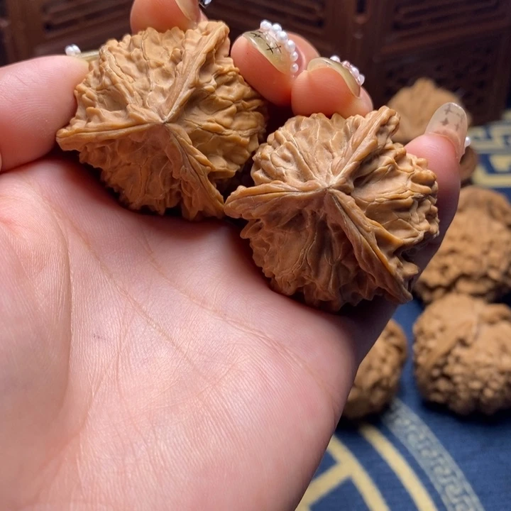把件文玩核桃盘山三棱