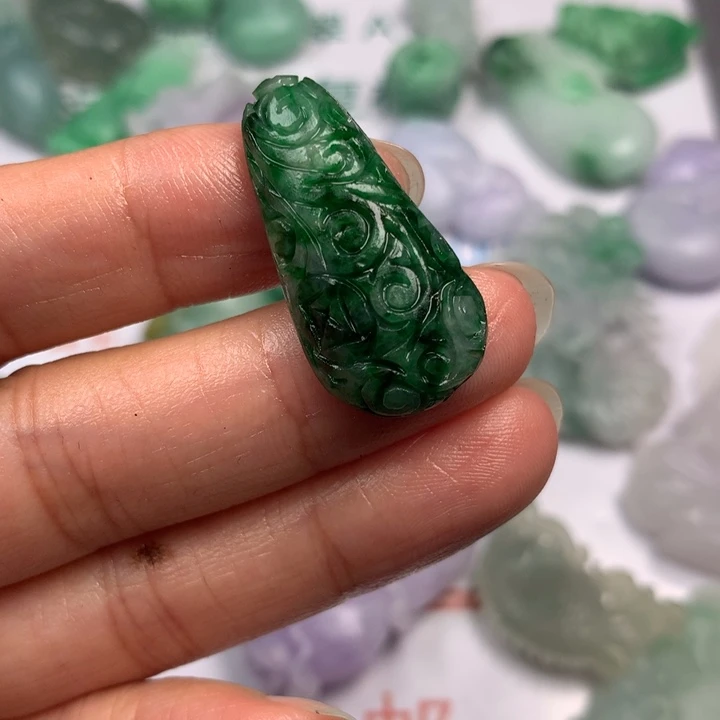 定制翡翠未镶嵌翡翠