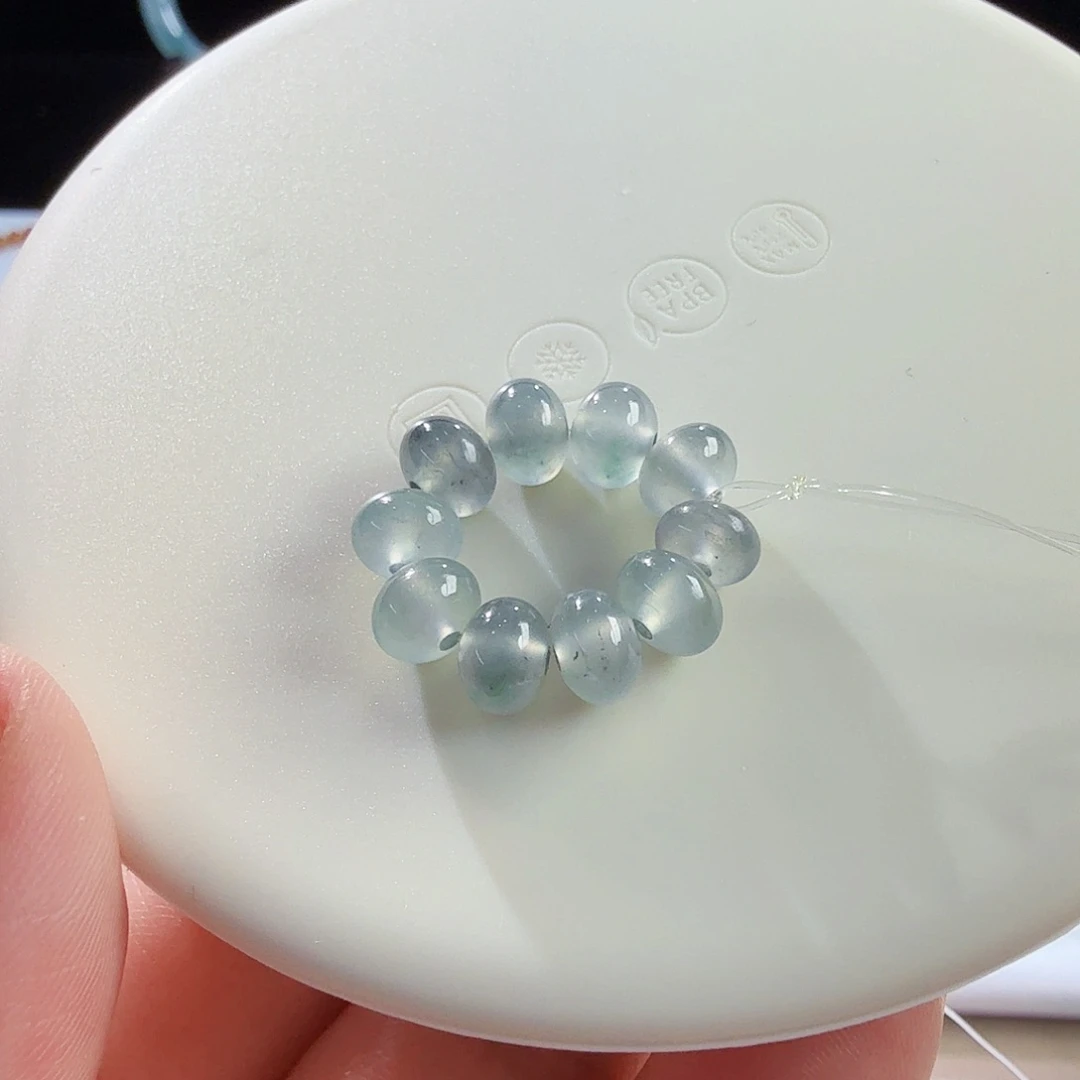 翡翠未镶嵌颈饰裸石