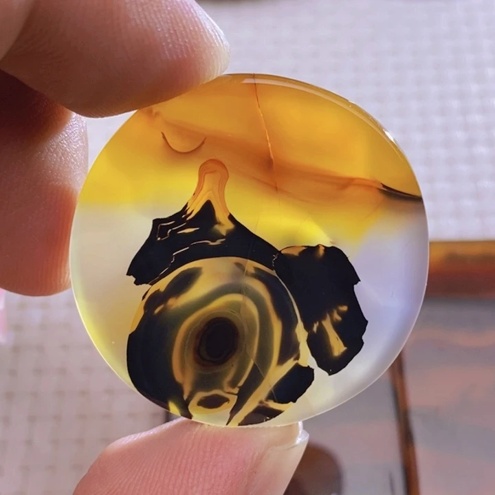 玛瑙/玉髓颈饰未镶嵌丫**?