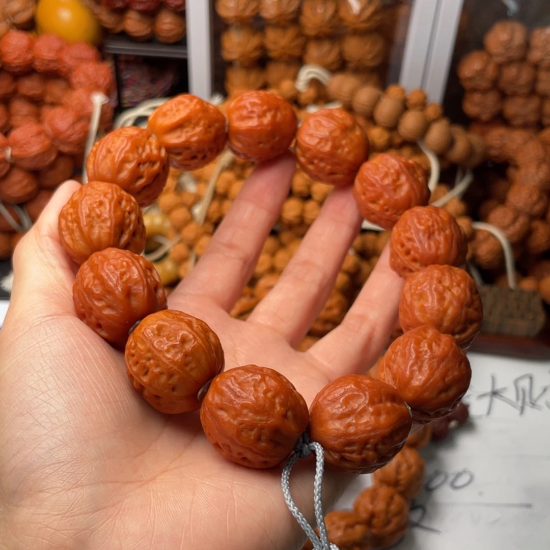 文玩核桃手串1号机刷上油