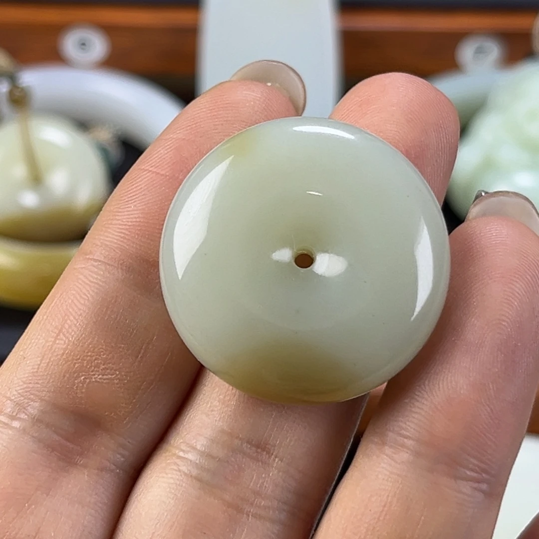 和田玉（糖玉）未镶嵌颈饰31.5
