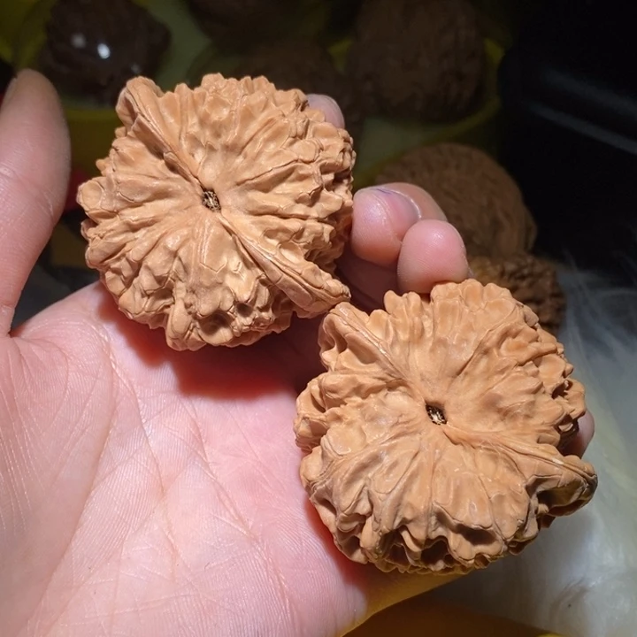 千***宇文玩核桃吊坠精品课程建设和课程建设