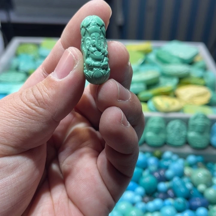 菱锰矿珠宝半成品未镶嵌