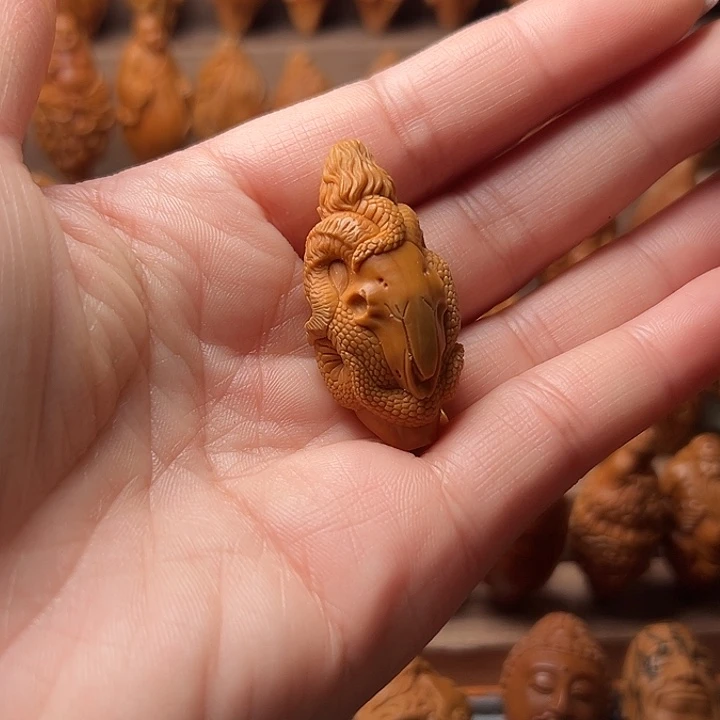 橄榄核吊坠爱**?橄榄核