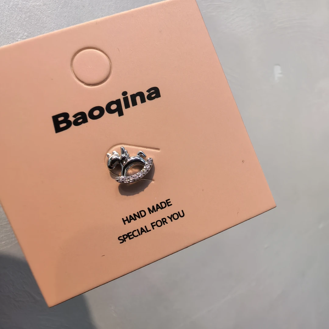 F010银色小木马闪闪拧螺丝耳骨钉耳钉耳饰