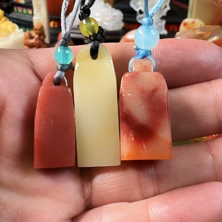 寿山石三彩芙蓉石