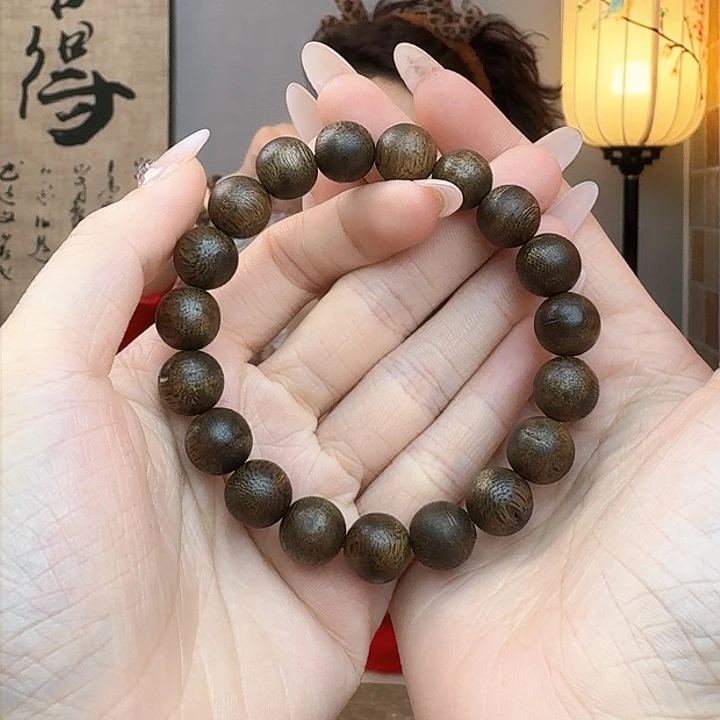 沉香手串嗯海南种植绿奇楠1.1