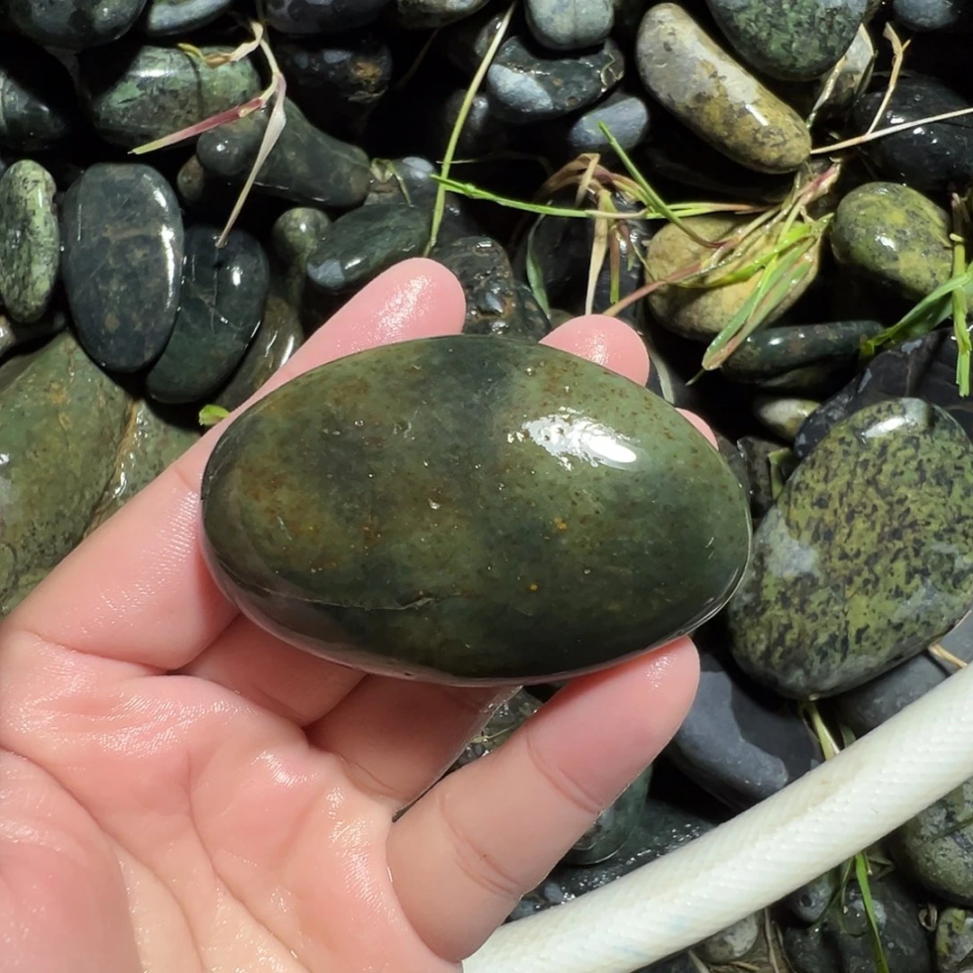 蛇纹石玉合金珠宝奇石良**音