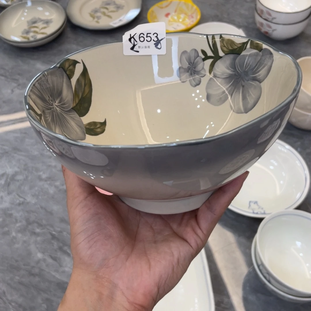 陶瓷微瑕餐具介意勿拍，满18飞！