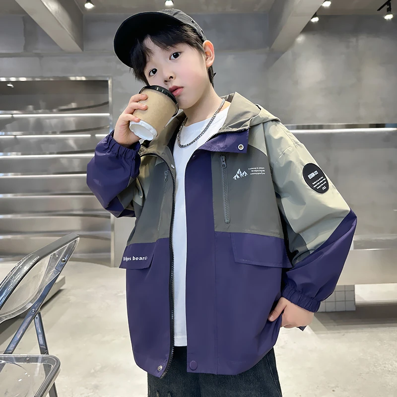 男童秋季外套2025新款春装中大童儿童男孩春秋款网红炸街冲锋衣潮