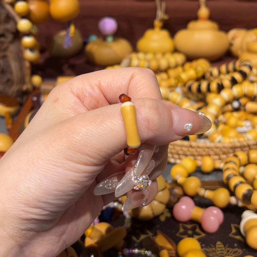 爆*猫骨料镶口戒指一个