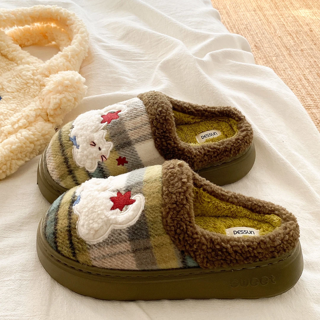 新款韩系简约秋冬保暖舒适毛绒包头棉鞋绿格小猫女款EVA平底棉鞋