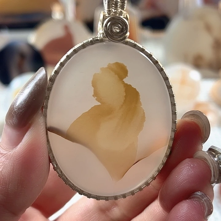 兜***兰玛瑙/玉髓合金颈饰