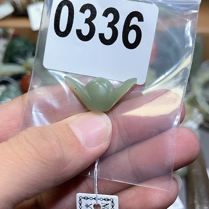 和田玉颈饰未镶嵌古***侯