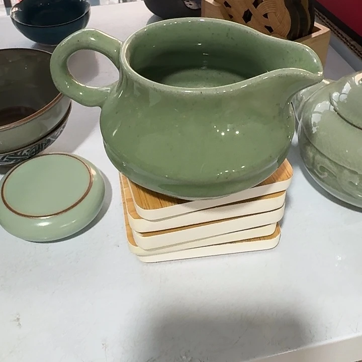 主人杯一个，瓷。。。。。