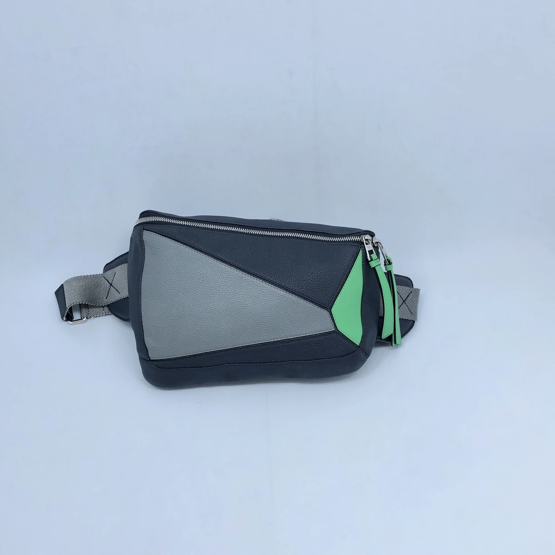 99新 LOEWE/罗意威 几何拼接胸腰包/4391号