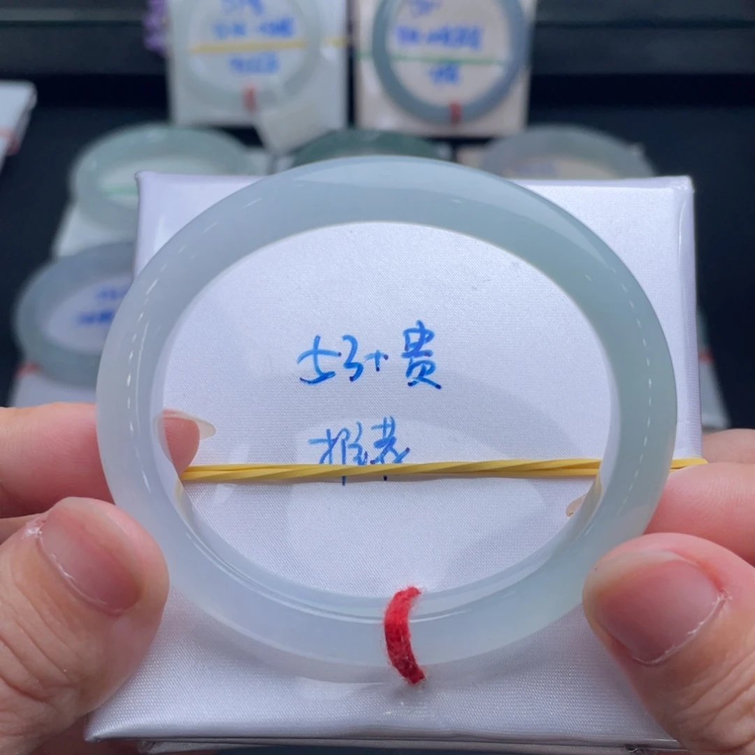 翡翠未镶嵌手镯翡翠手镯