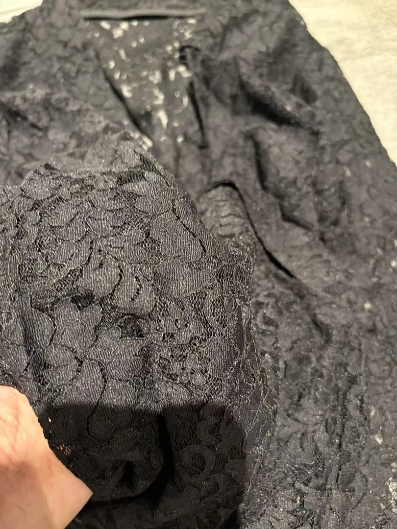 丸子呀呀蕾丝上衣