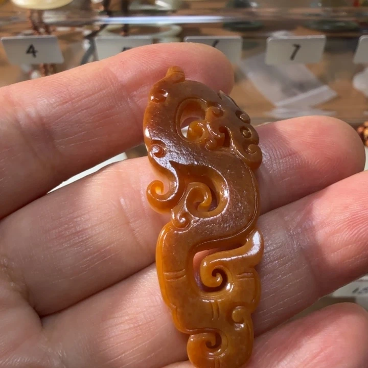 和田玉未镶嵌颈饰新疆和田天然红沁