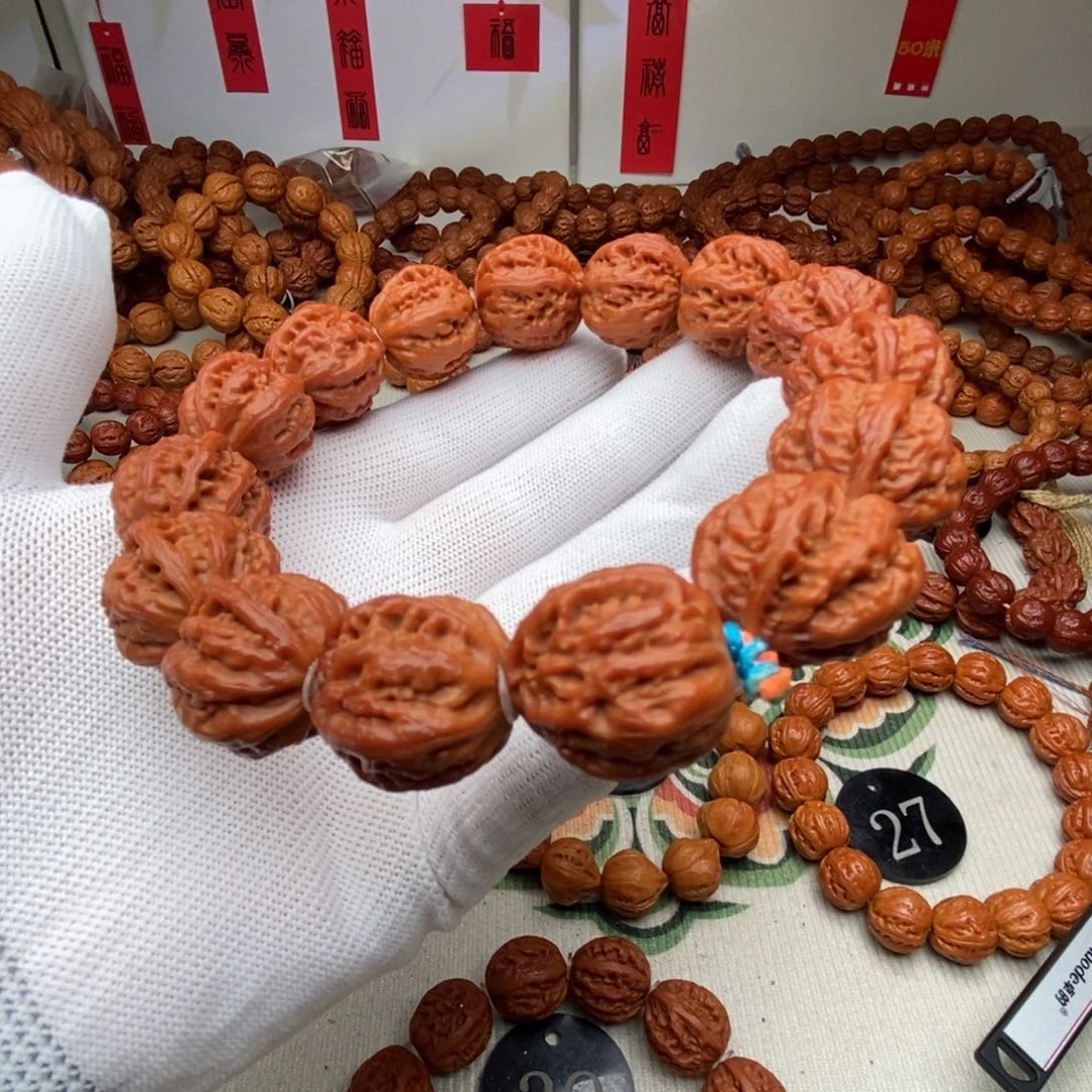 文玩核桃手串福利八棱水波纹，水晶红皮21尺寸