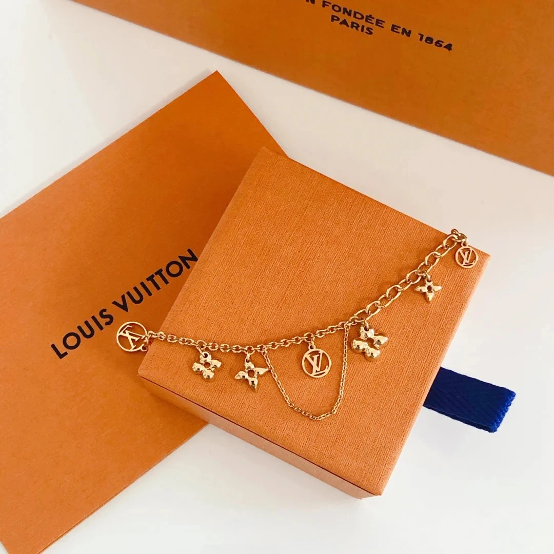 未使用 LouisVuitton/路易威登 LV 经典金色花卉手链/通