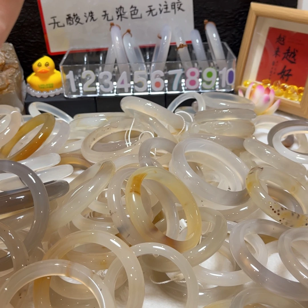 手镯玛瑙/玉髓未镶嵌?*400