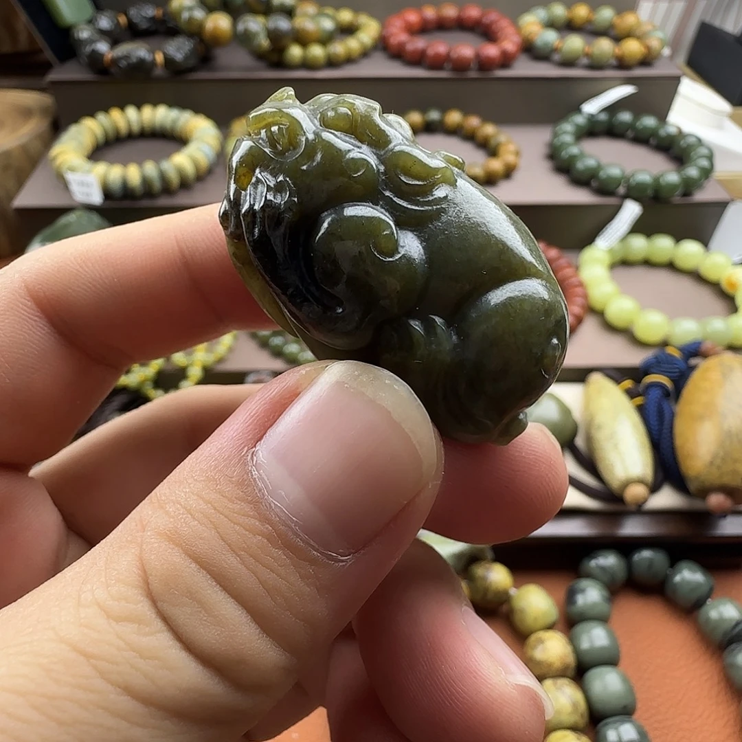 岫岩河磨玉（透闪石质玉）未镶嵌珠宝奇石