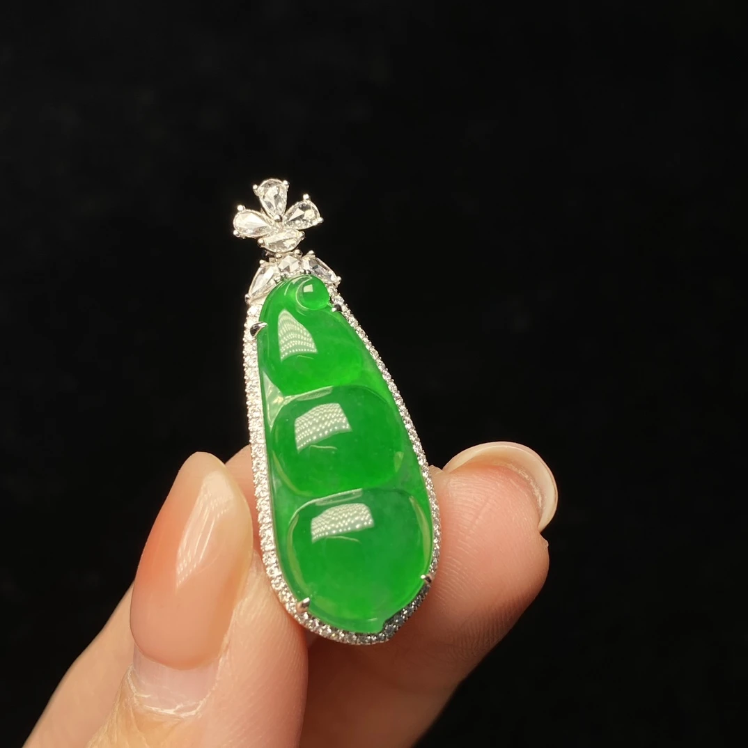 高冰种阳绿色颈饰18k真金真钻真翡翠豆子吊坠天然A货翡翠