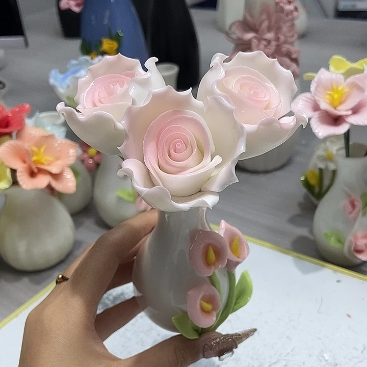 陶瓷纯手工捏花设计